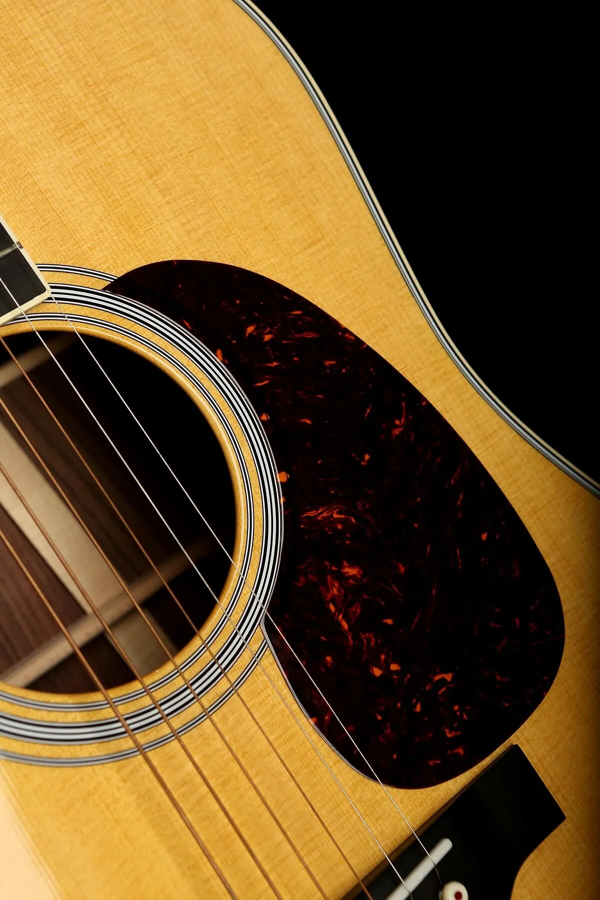 Martin D-35 Dreadnought Acoustic Guitar: Standard Series - Image 3