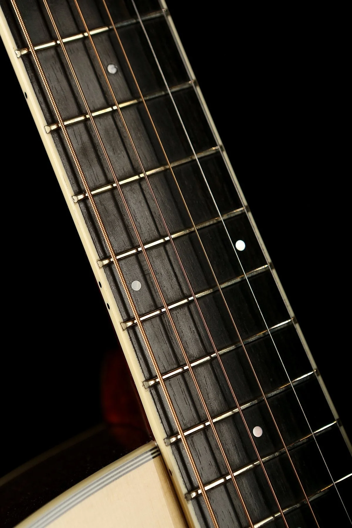 Eastman AC422CE Grand Auditorium Acoustic Electric Guitar - Image 6