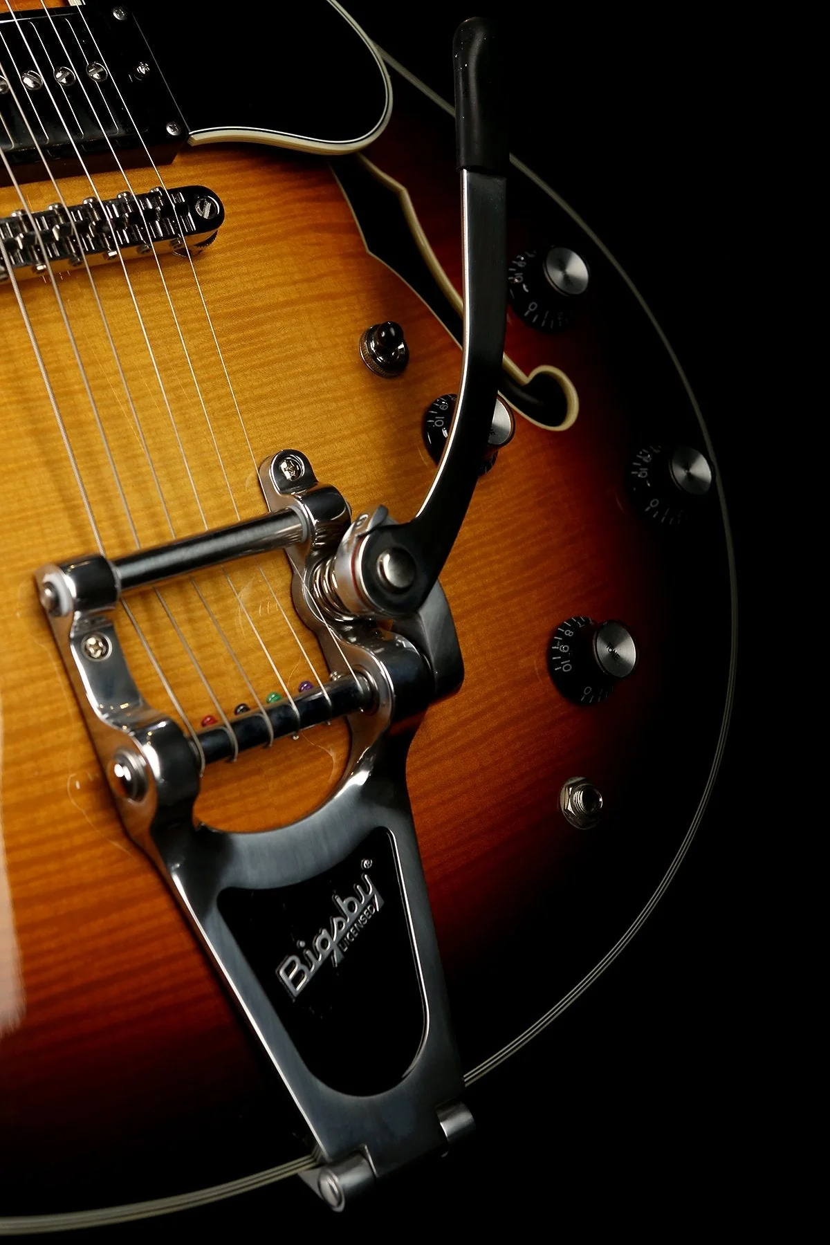 Eastman T486B-SB 'Sunburst' Electric Guitar - Image 3