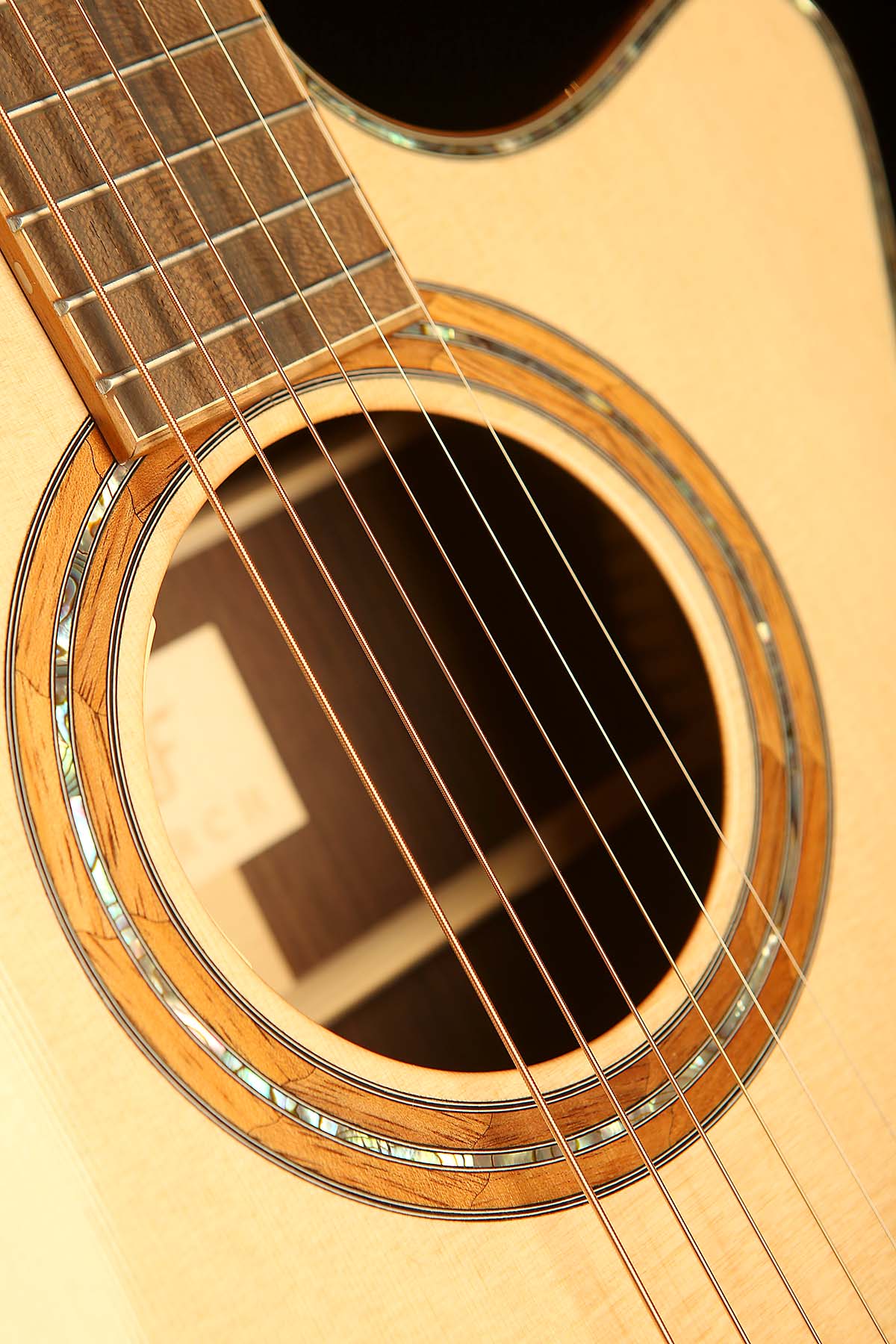 Furch Red OMc-SR 'Sitka Spruce / Indian Rosewood' Acoustic Electric Guitar - Image 6