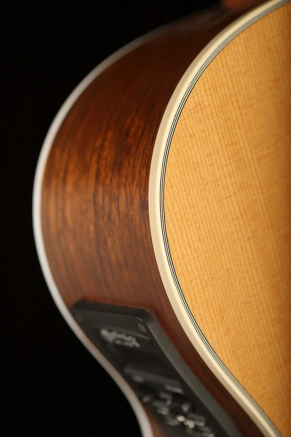Martin OMC-160GTE Preowned 2013 - Image 8