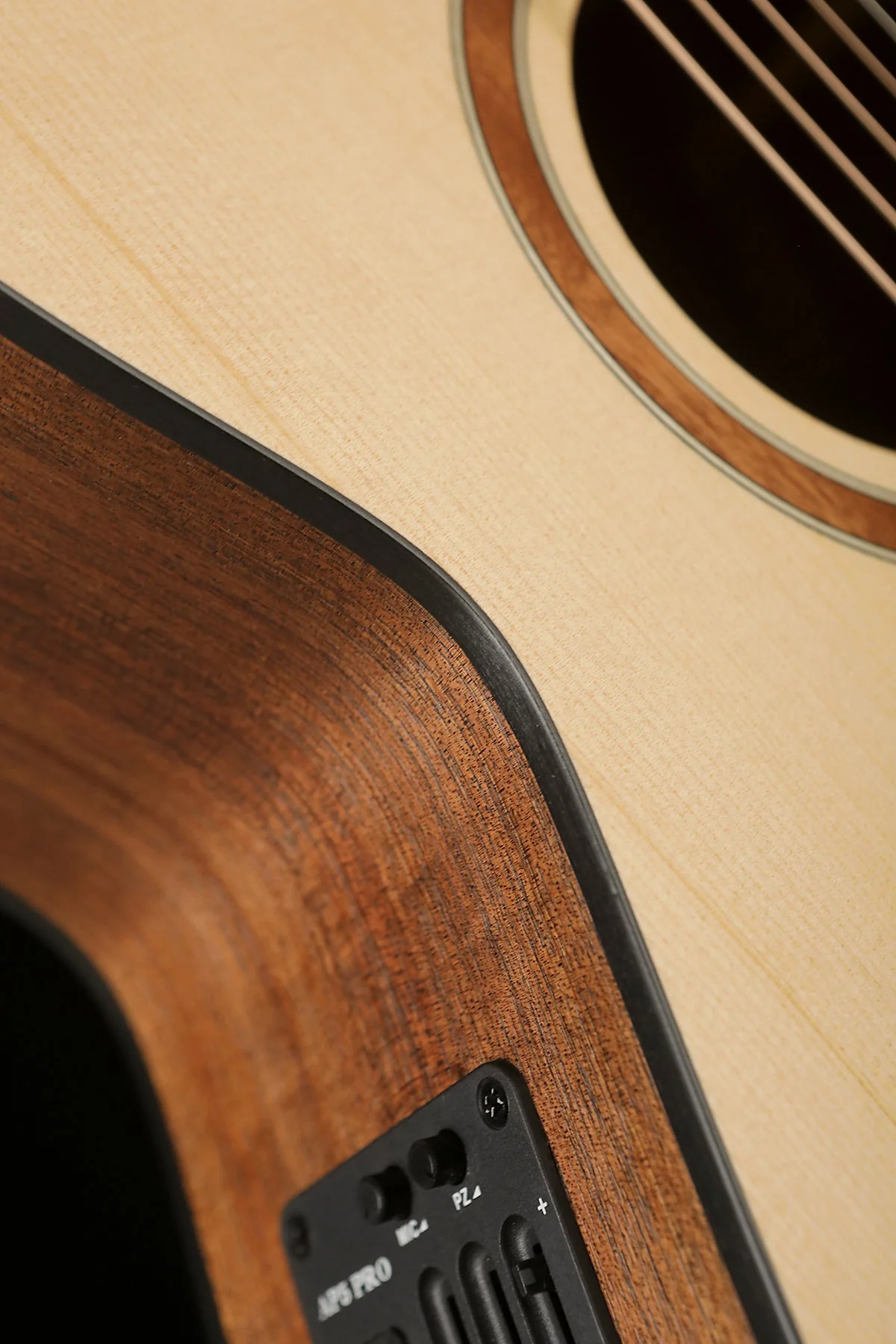 Maton SRS808 Acoustic Electric Guitar - Image 5