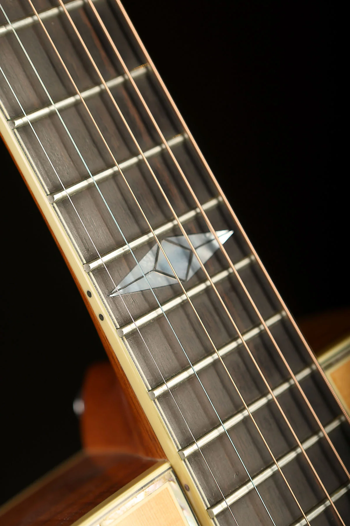Woodtone Barry Kerr 000 Custom Left-Handed 'AAA Spruce / Fiddleback Blackwood' Preowned 1993 - Image 6